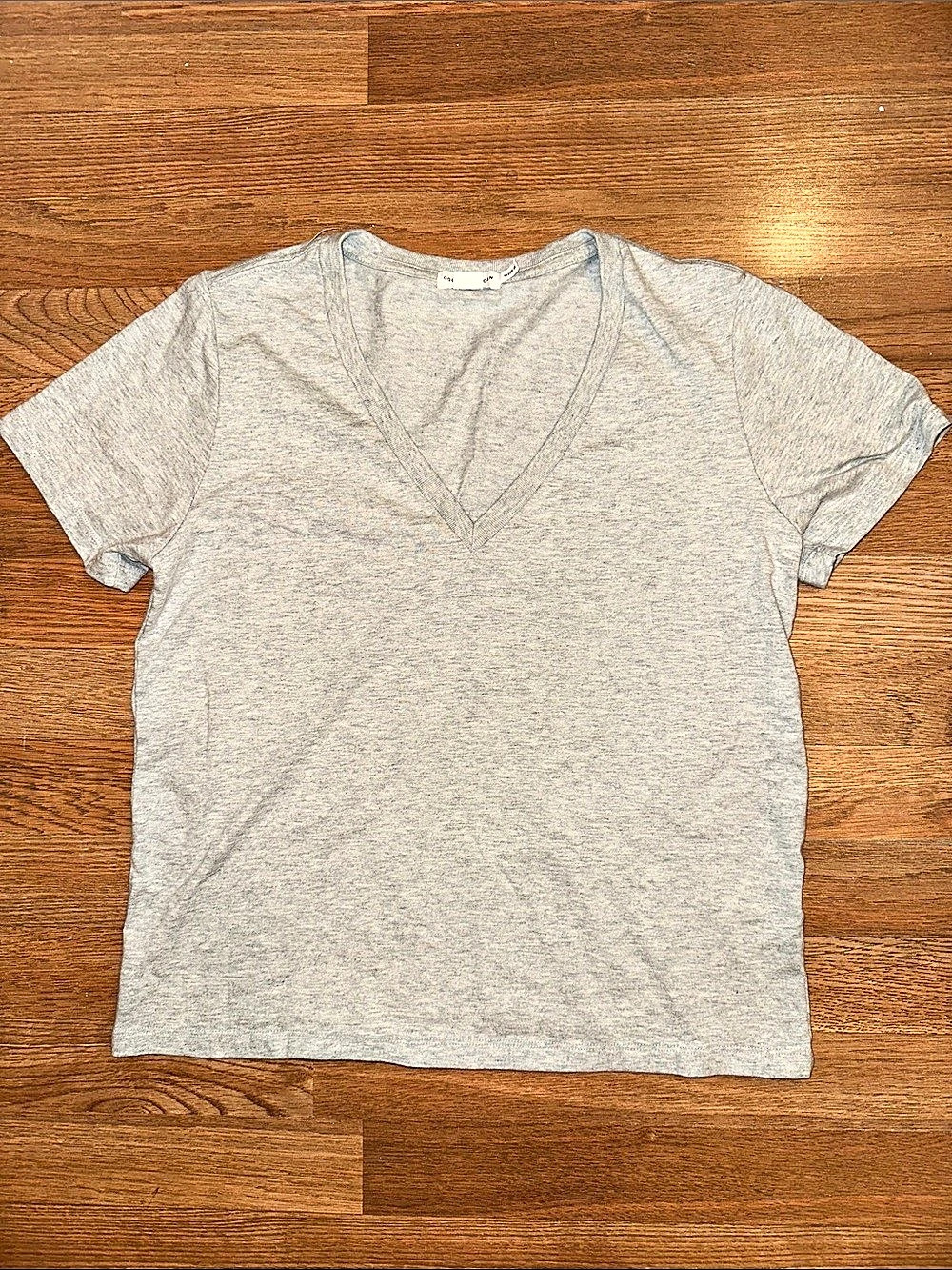 Good American Super Stretch V-Neck Baby T-Shirt Gray XS